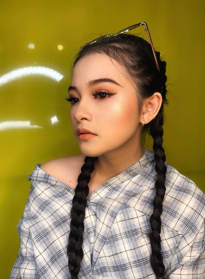 Nhìn kỹ kẻo nhầm, đây không phải Chi Pu đâu!